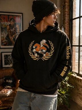Modelo USA x SLAM Collab Hoodie Miami Hurricanes March Madness Sebastian Ibis